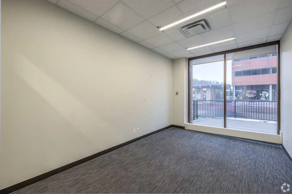 1121 Centre Street NW Calgary AB T2E 7k6