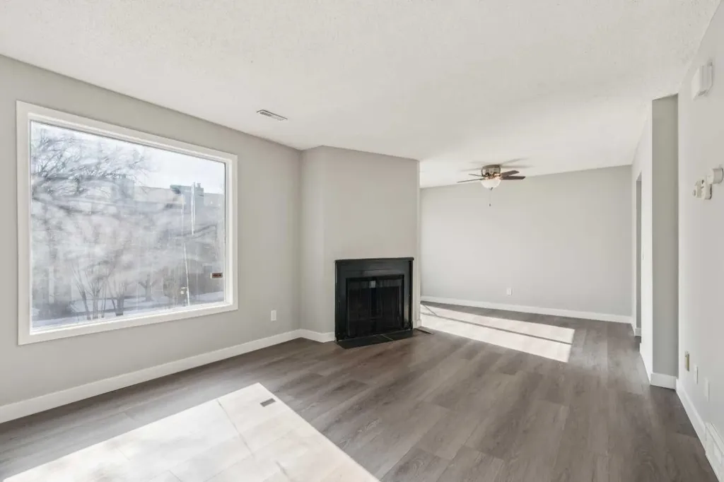 2519 38 Street NE Calgary AB t1y4w8
