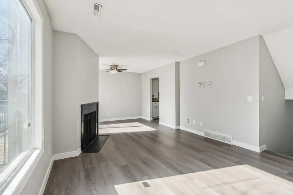 2519 38 Street NE Calgary AB t1y4w8