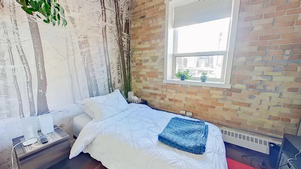 240 11 Avenue SW Calgary AB T2R 0C3
