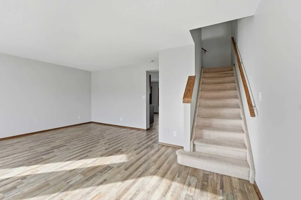25 Winston Place Blackfalds AB T4M 0K9