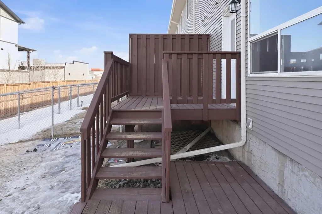 25 Winston Place Blackfalds AB T4M 0K9