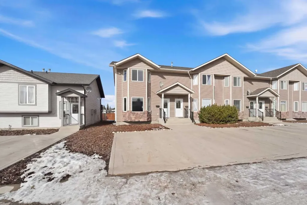 25 Winston Place Blackfalds AB T4M 0K9