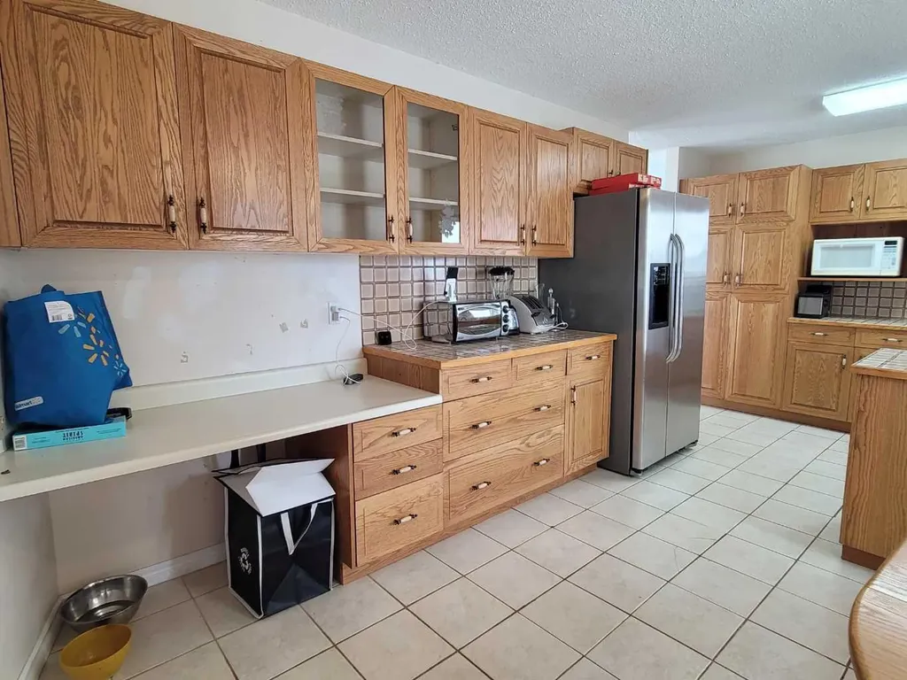 7110 99a Street Peace River AB T8S1B2