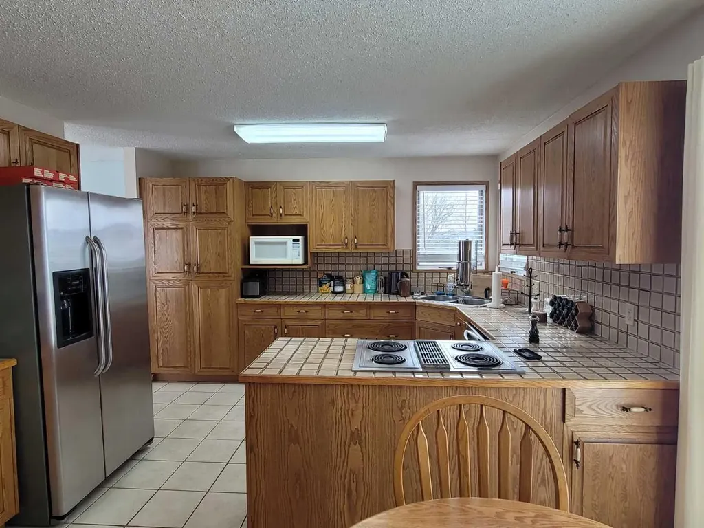 7110 99a Street Peace River AB T8S1B2