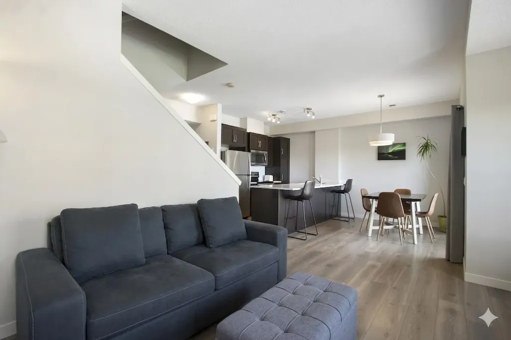 250 Fireside View Cochrane AB T4C 2M2