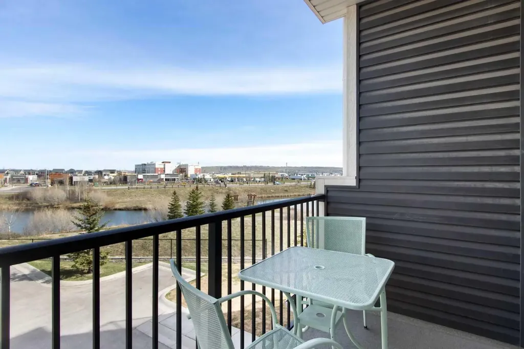 250 Fireside View Cochrane AB T4C 2M2