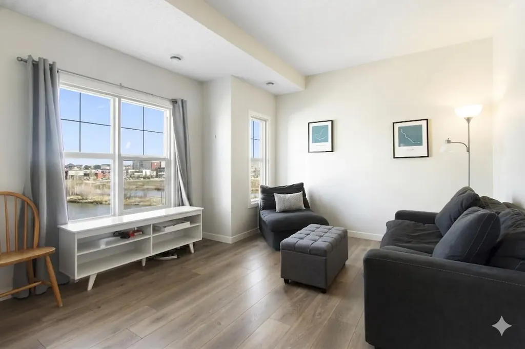 250 Fireside View Cochrane AB T4C 2M2