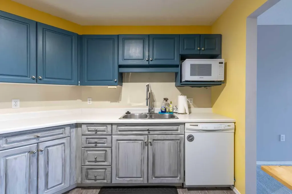 5120 49 Street Lloydminster AB T9V 0K4