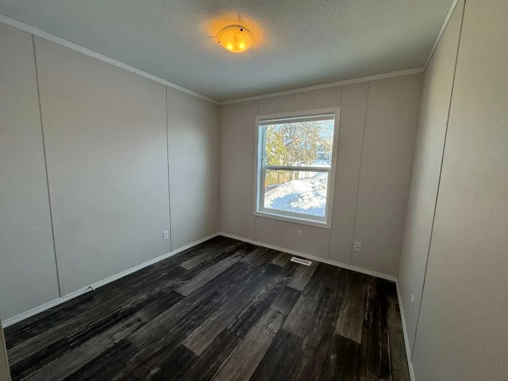 816 5th Avenue Beaverlodge AB T0H 0C0
