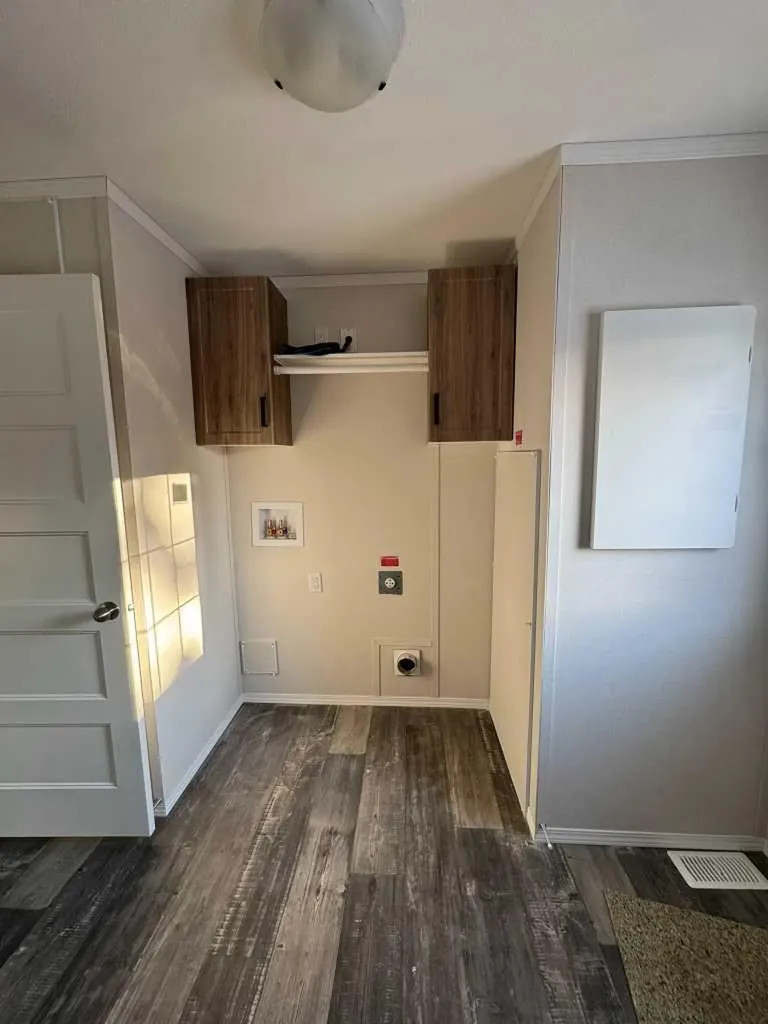 816 5th Avenue Beaverlodge AB T0H 0C0