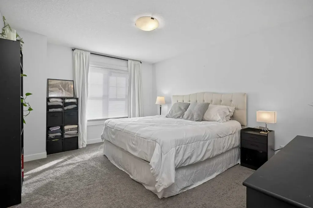 103 Cranbrook Walk SE Calgary AB T3M 2V5