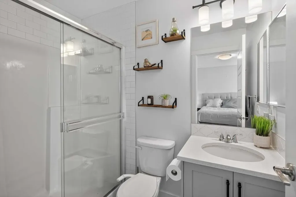 103 Cranbrook Walk SE Calgary AB T3M 2V5