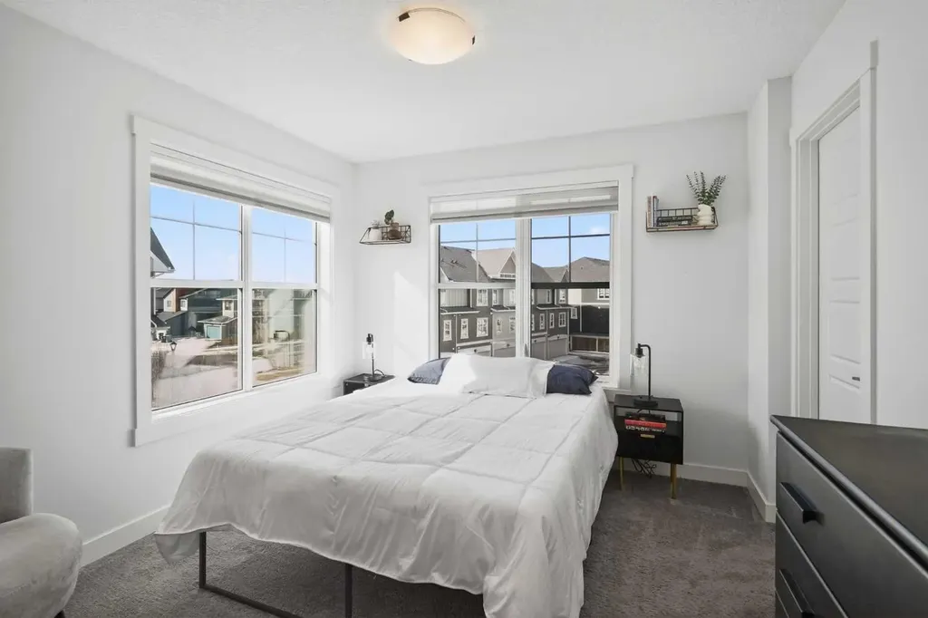 103 Cranbrook Walk SE Calgary AB T3M 2V5
