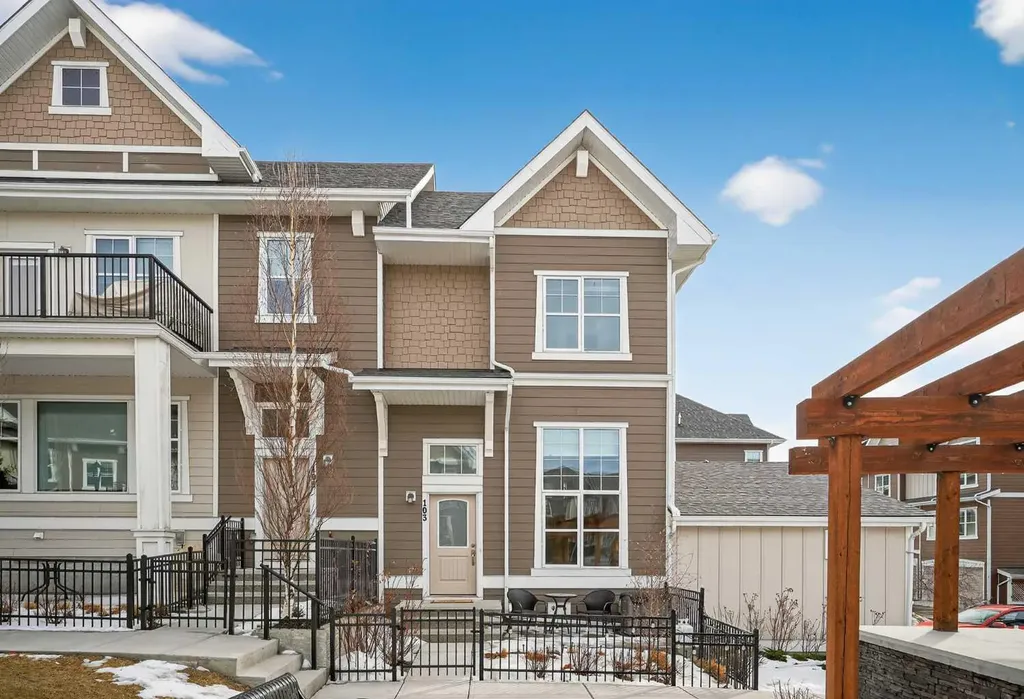 103 Cranbrook Walk SE Calgary AB T3M 2V5