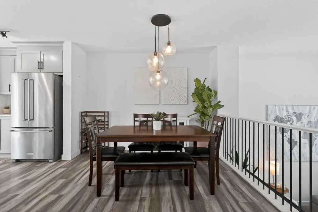 103 Cranbrook Walk SE Calgary AB T3M 2V5