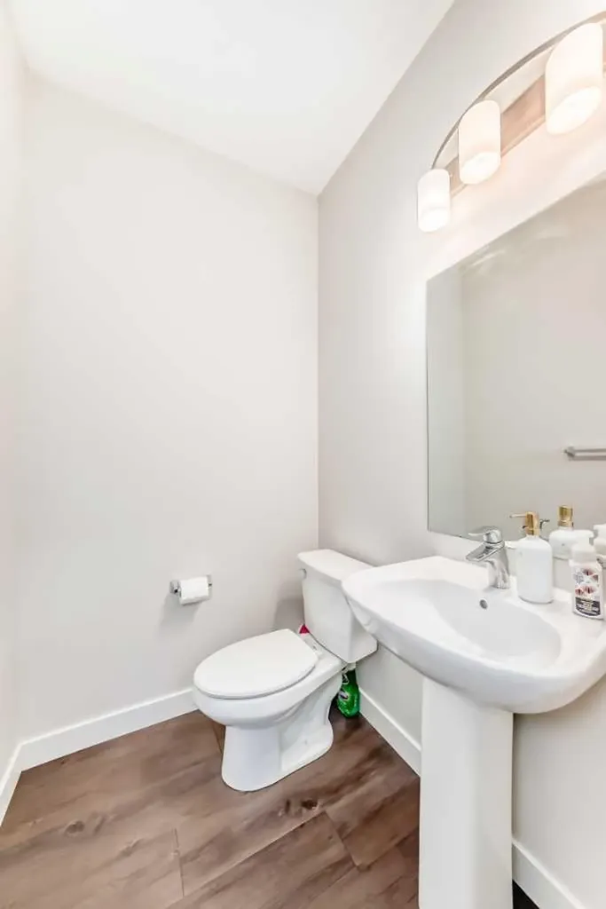 108 Walgrove Cove SE Calgary AB T2X 4E1