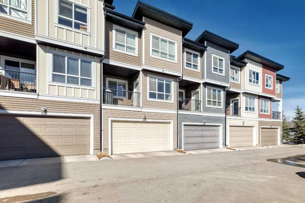 108 Walgrove Cove SE Calgary AB T2X 4E1