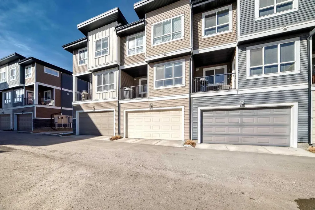 108 Walgrove Cove SE Calgary AB T2X 4E1