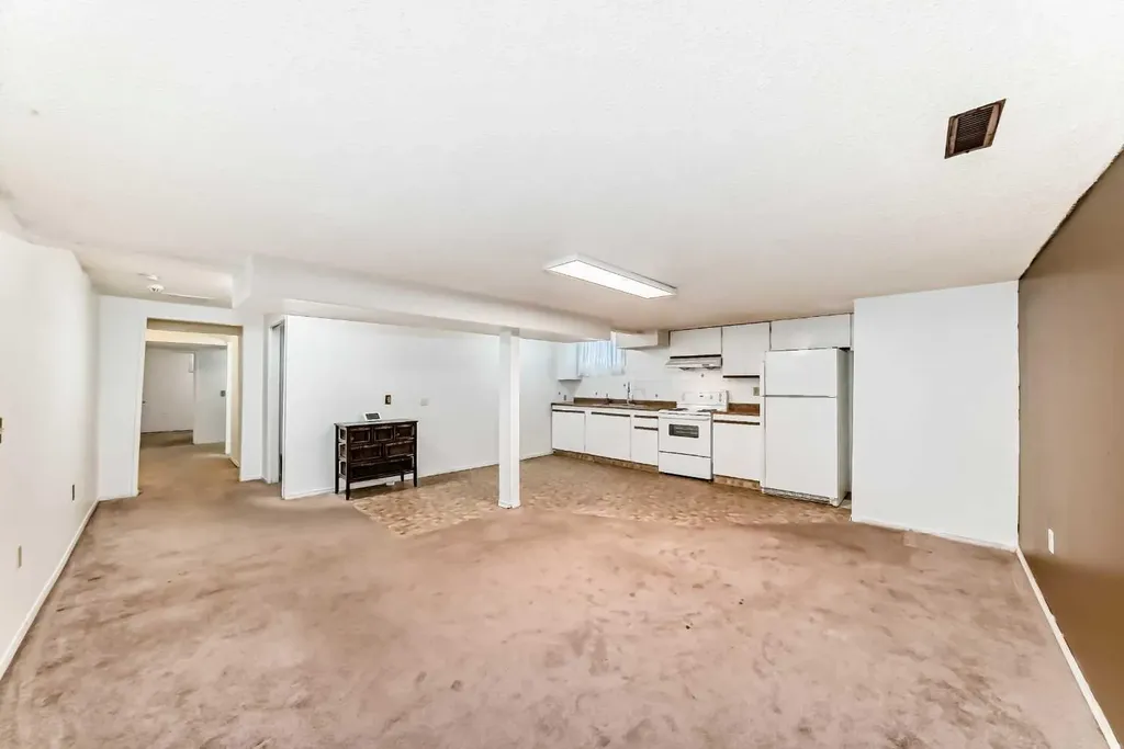 130 Pinemeadow Road NE Calgary AB T1Y 4N9