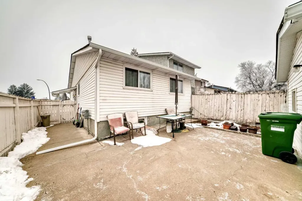 130 Pinemeadow Road NE Calgary AB T1Y 4N9