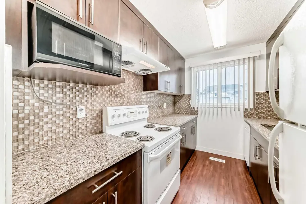 130 Pinemeadow Road NE Calgary AB T1Y 4N9