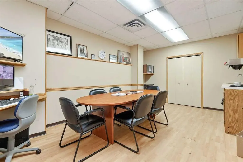 4948 54th Avenue Red Deer AB T4N 5K8