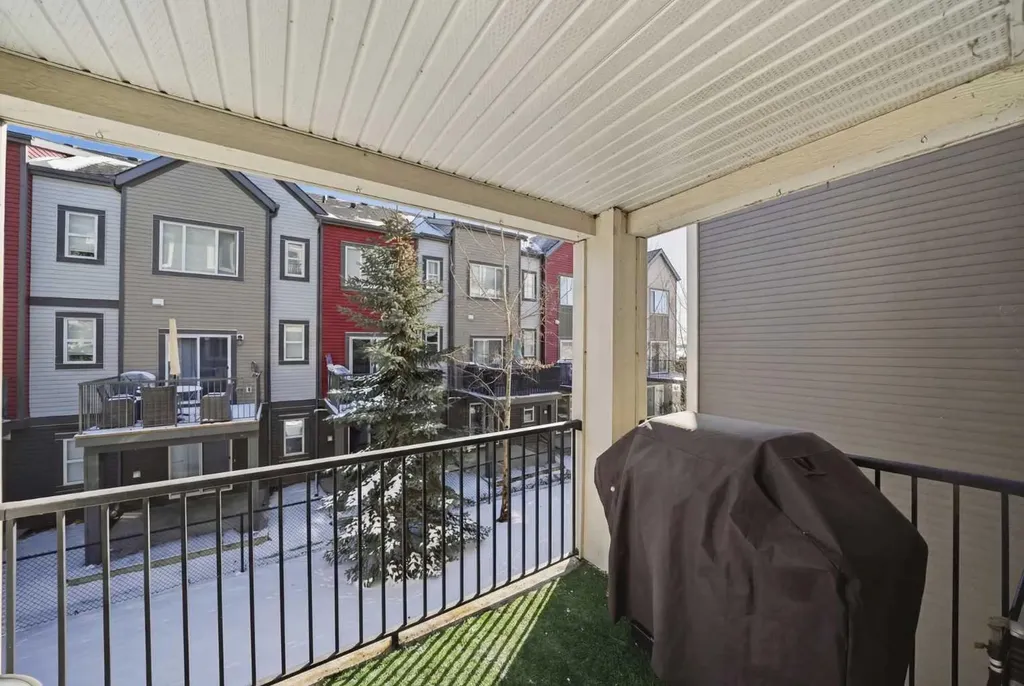 99 Copperstone Park SE Calgary AB T2Z 5C9