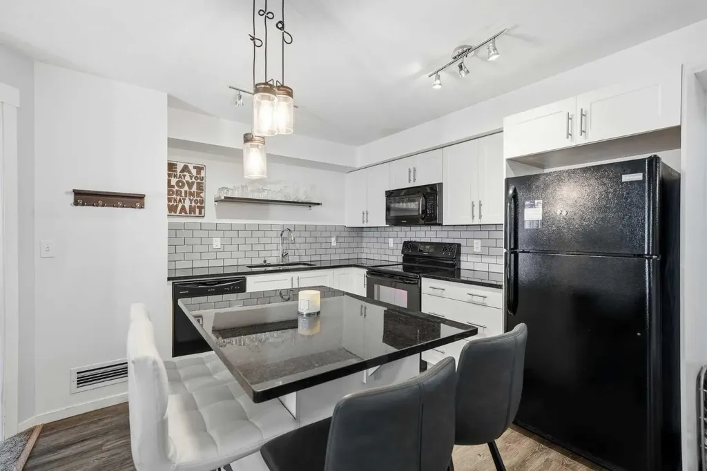99 Copperstone Park SE Calgary AB T2Z 5C9