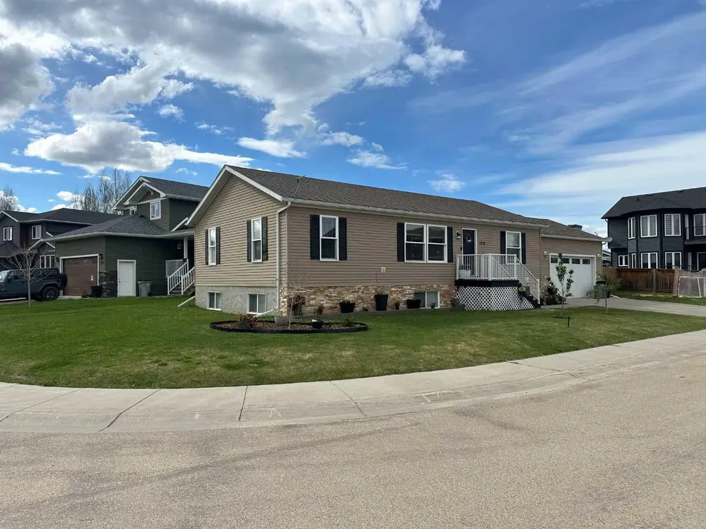 720 10 Street SE Slave Lake AB T0G 2A3