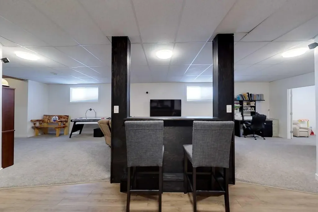 720 10 Street SE Slave Lake AB T0G 2A3