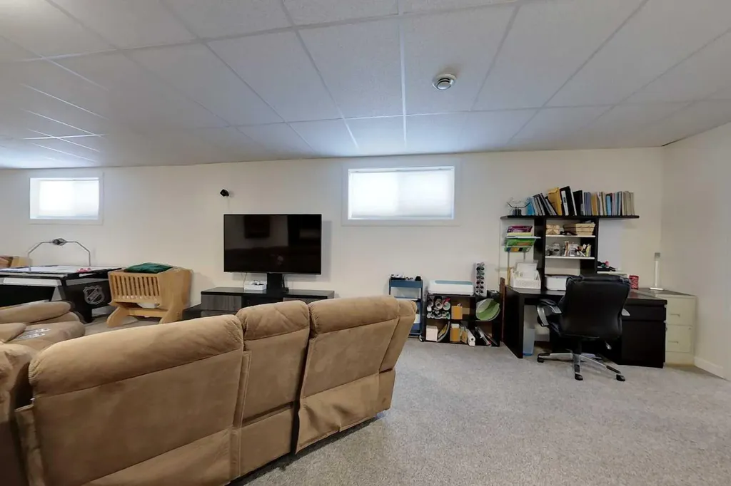 720 10 Street SE Slave Lake AB T0G 2A3