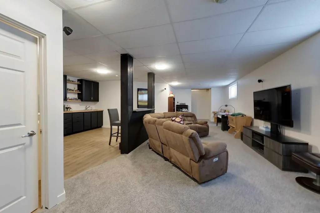 720 10 Street SE Slave Lake AB T0G 2A3
