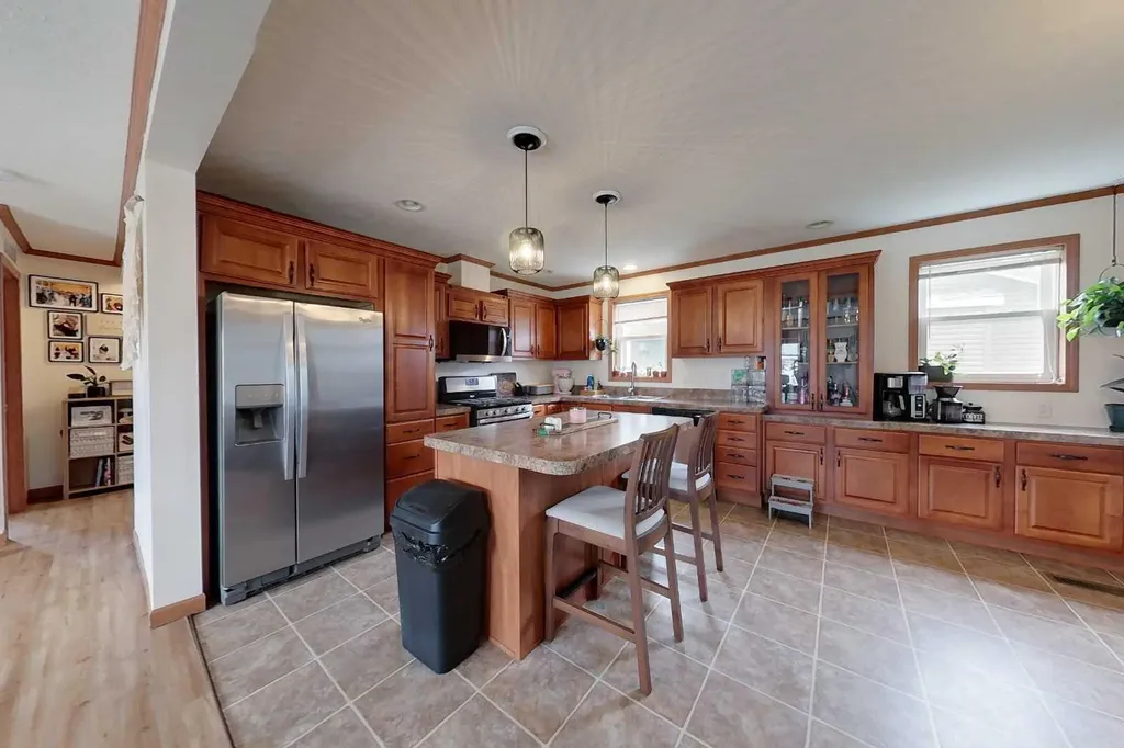 720 10 Street SE Slave Lake AB T0G 2A3