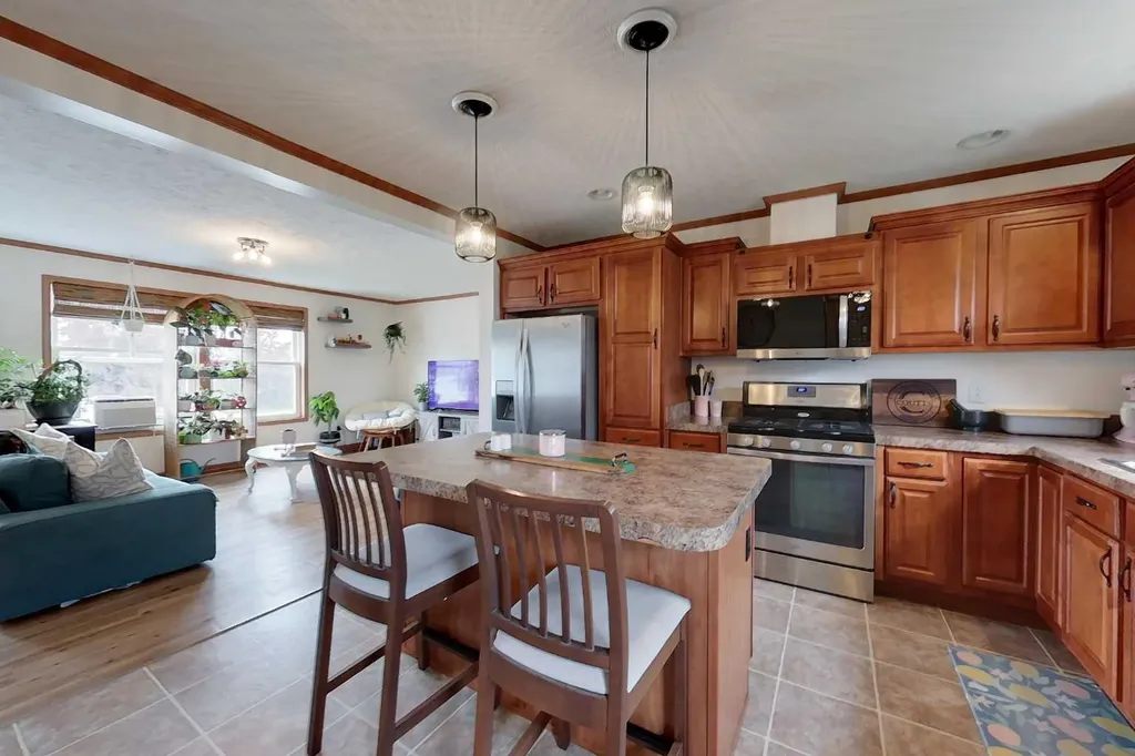 720 10 Street SE Slave Lake AB T0G 2A3