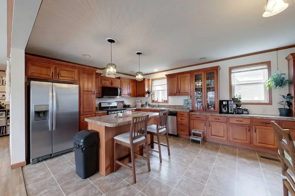 720 10 Street SE Slave Lake AB T0G 2A3