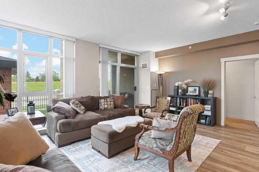 11811 Lake Fraser Drive SE Calgary AB T2J 7J4