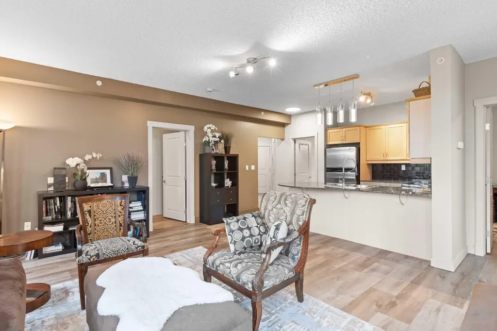 11811 Lake Fraser Drive SE Calgary AB T2J 7J4