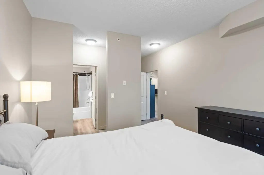 11811 Lake Fraser Drive SE Calgary AB T2J 7J4