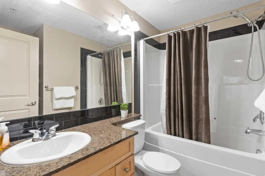 11811 Lake Fraser Drive SE Calgary AB T2J 7J4