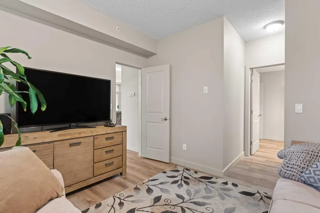 11811 Lake Fraser Drive SE Calgary AB T2J 7J4