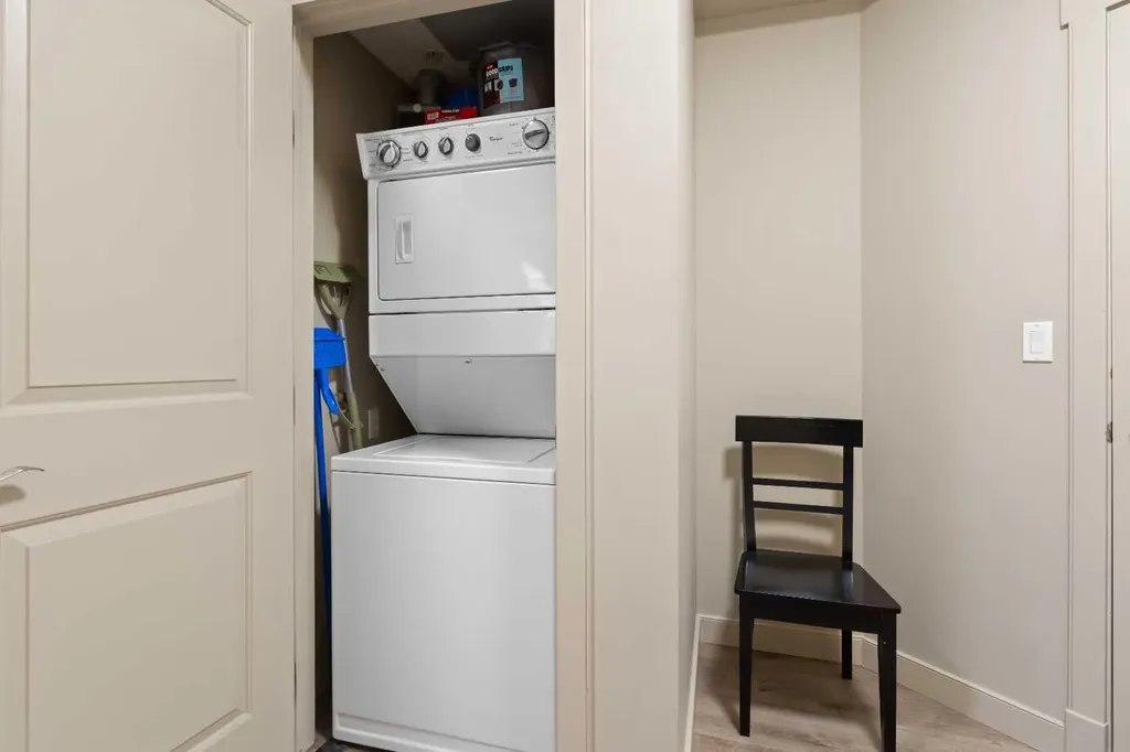 11811 Lake Fraser Drive SE Calgary AB T2J 7J4