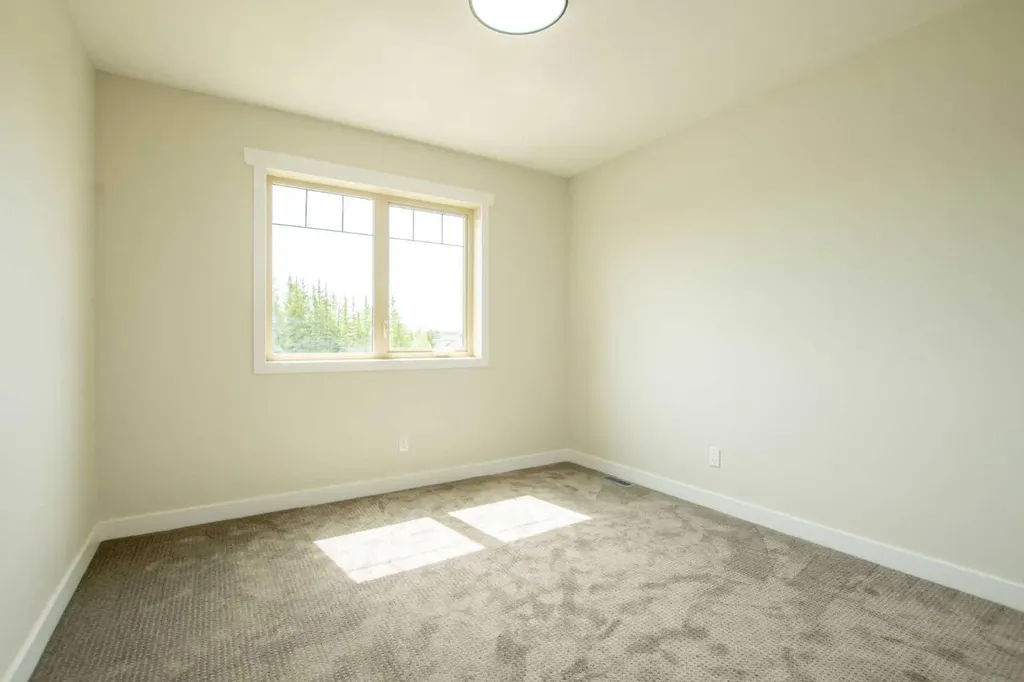 8862 60 Avenue Grande Prairie AB T8W 0J9