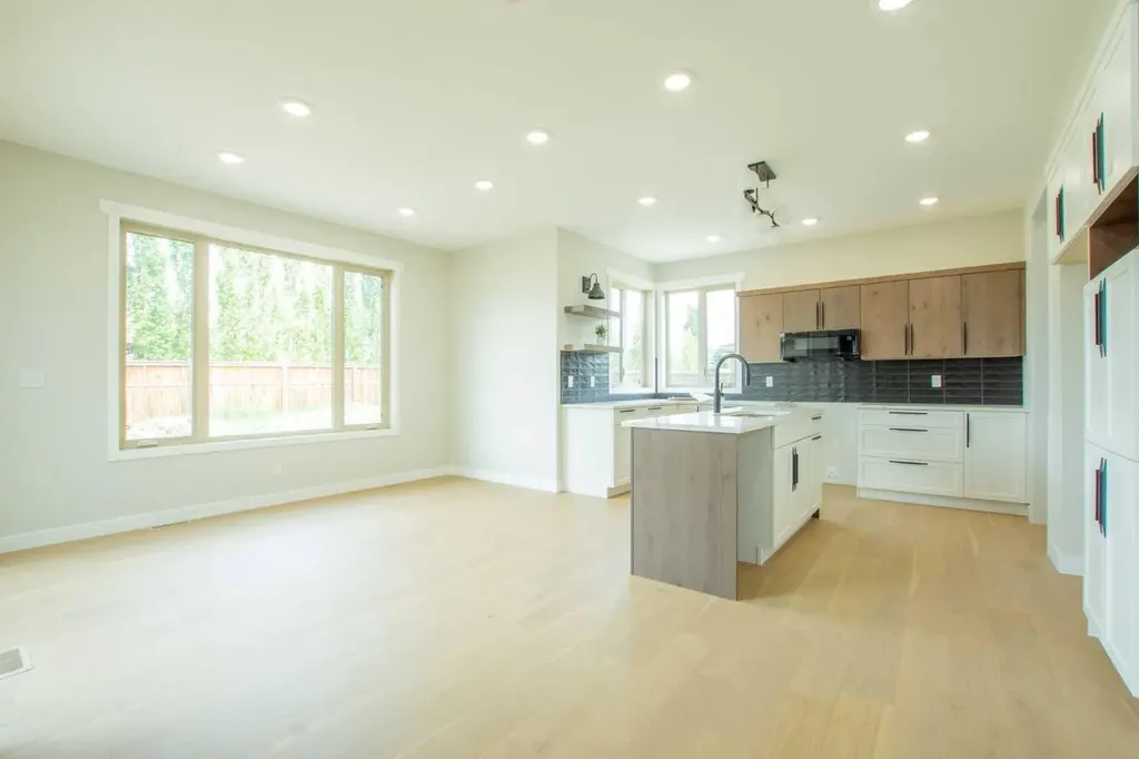 8862 60 Avenue Grande Prairie AB T8W 0J9