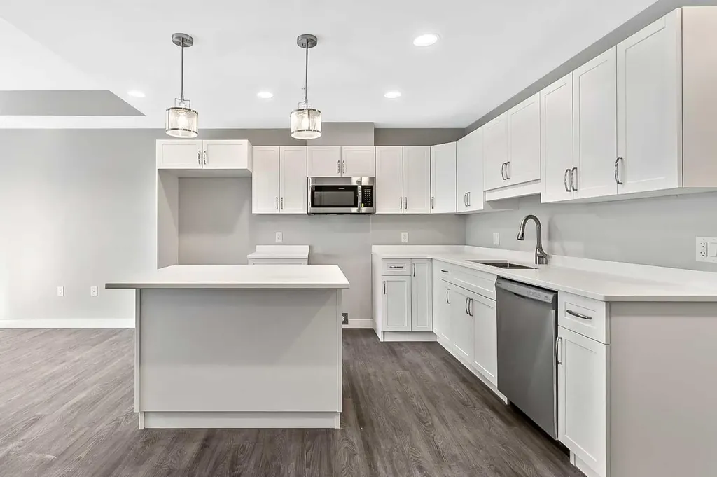 97 Station Drive Sylvan Lake AB T4S 0S6