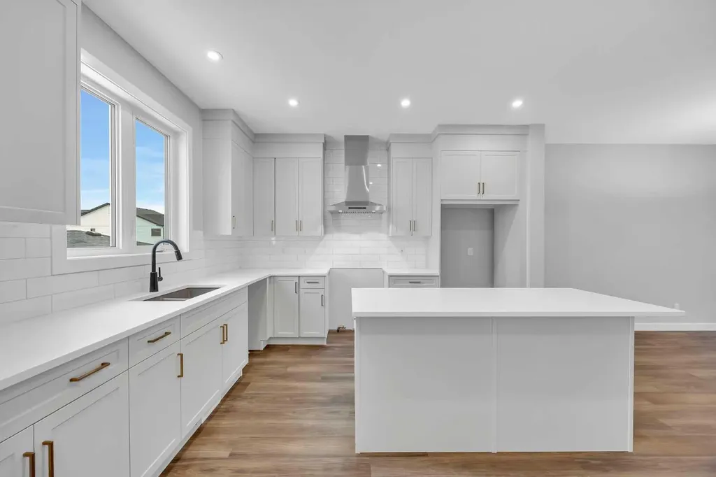 10 Versant Path SW Calgary AB T2Y 0Z5