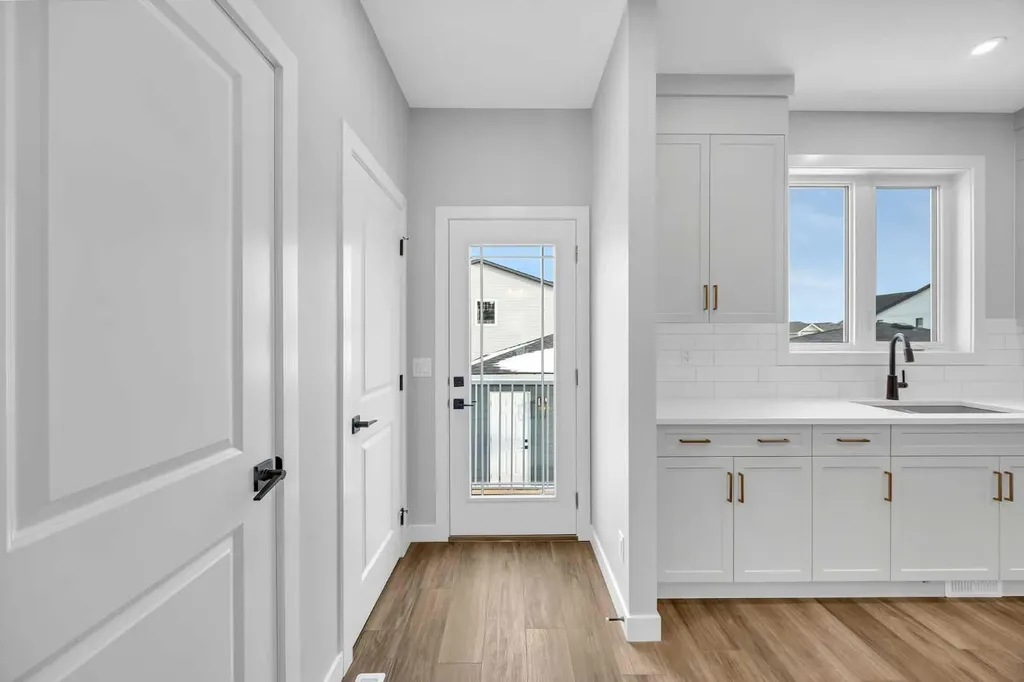 10 Versant Path SW Calgary AB T2Y 0Z5