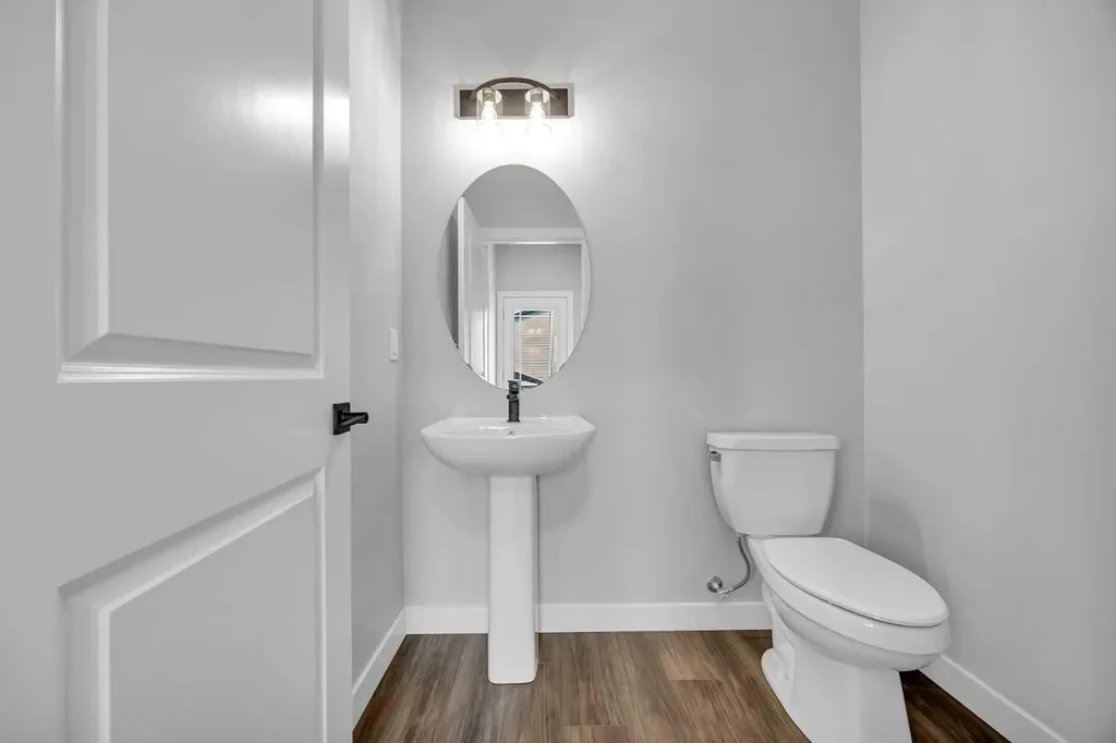 10 Versant Path SW Calgary AB T2Y 0Z5