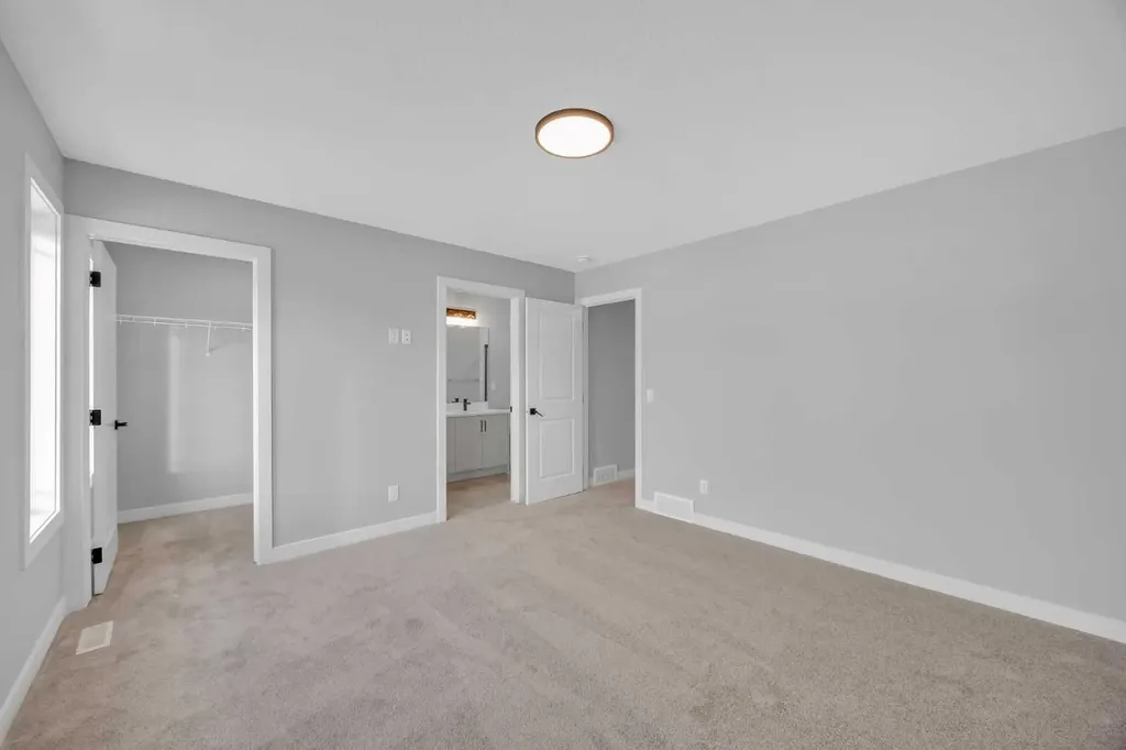 10 Versant Path SW Calgary AB T2Y 0Z5