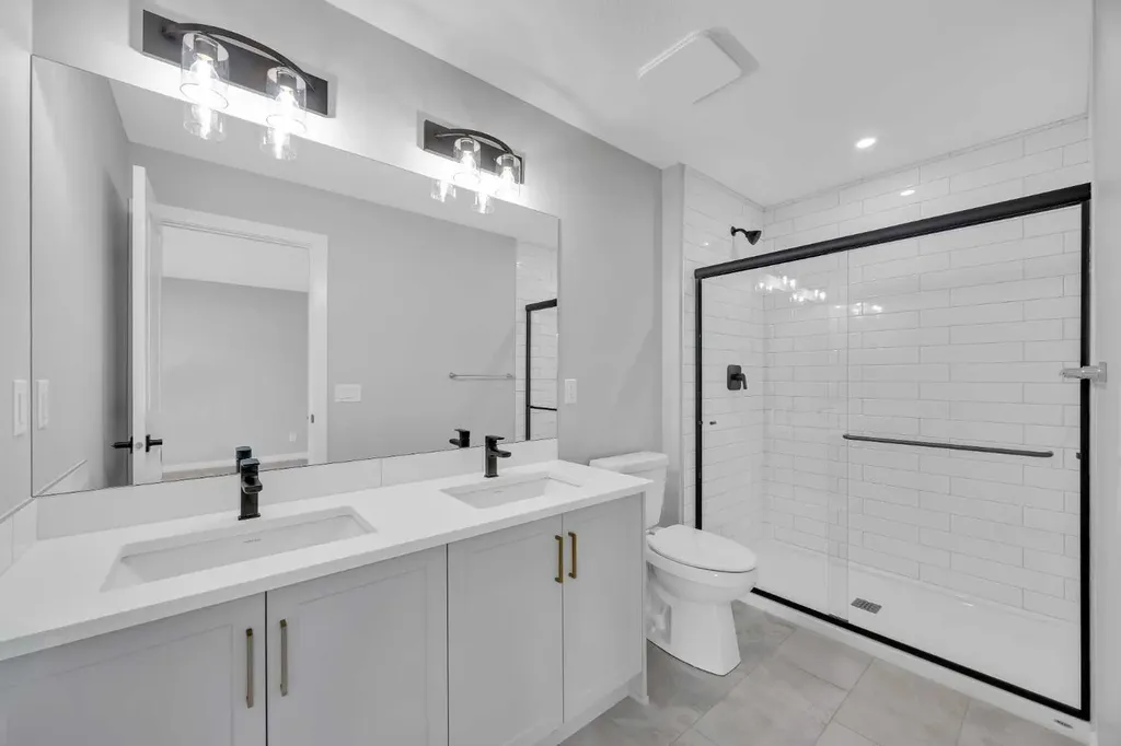10 Versant Path SW Calgary AB T2Y 0Z5